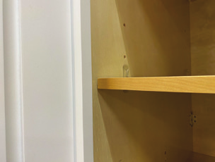 Plywood shelf & natural interior