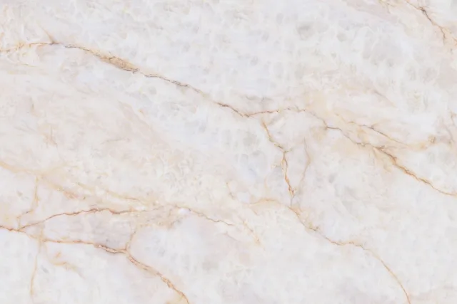 Cristallo Royal quartz slab